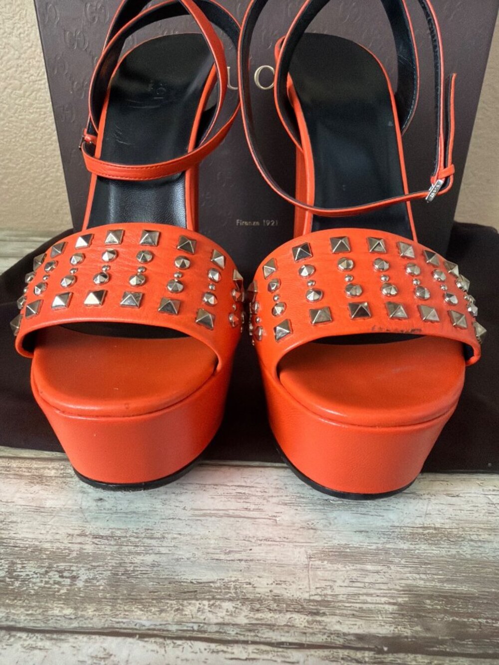 Authentic Gucci Malaga Kid Orange Leather Studded Heels EU40 US9/9.5 w/COA & Box - Picture 5 of 16